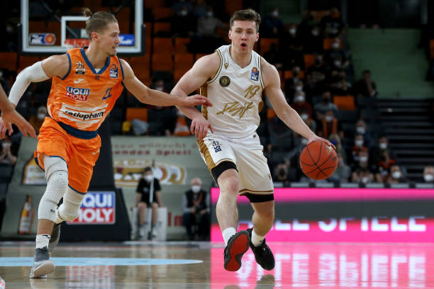 引援不仅关 引援不仅关